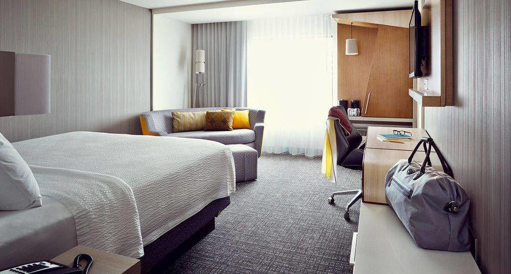 Courtyard By Marriott Wayne Fairfield Hotel Екстериор снимка