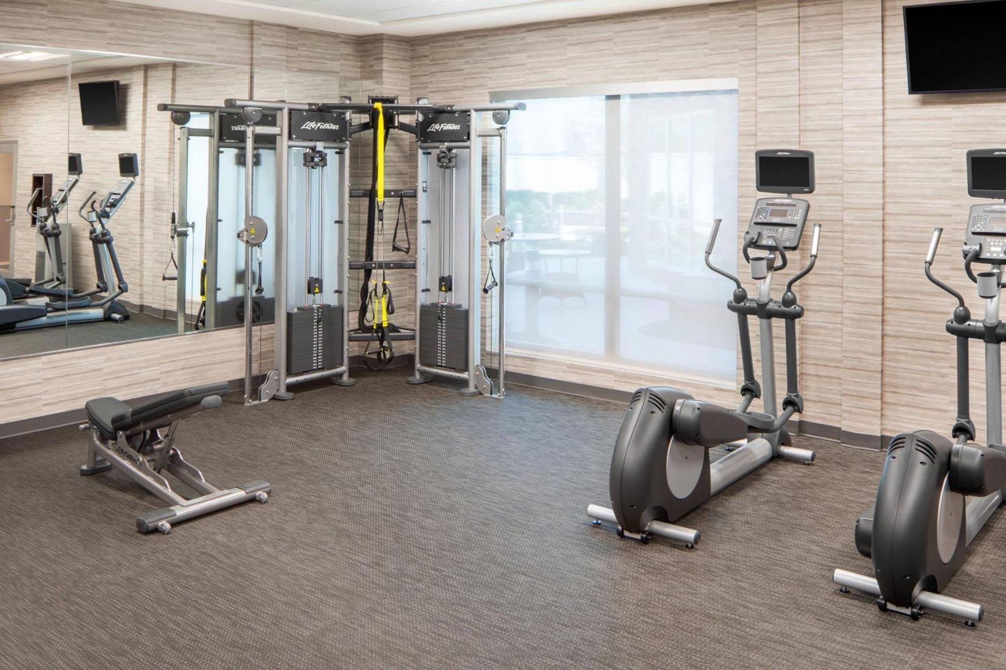 Courtyard By Marriott Wayne Fairfield Hotel Екстериор снимка