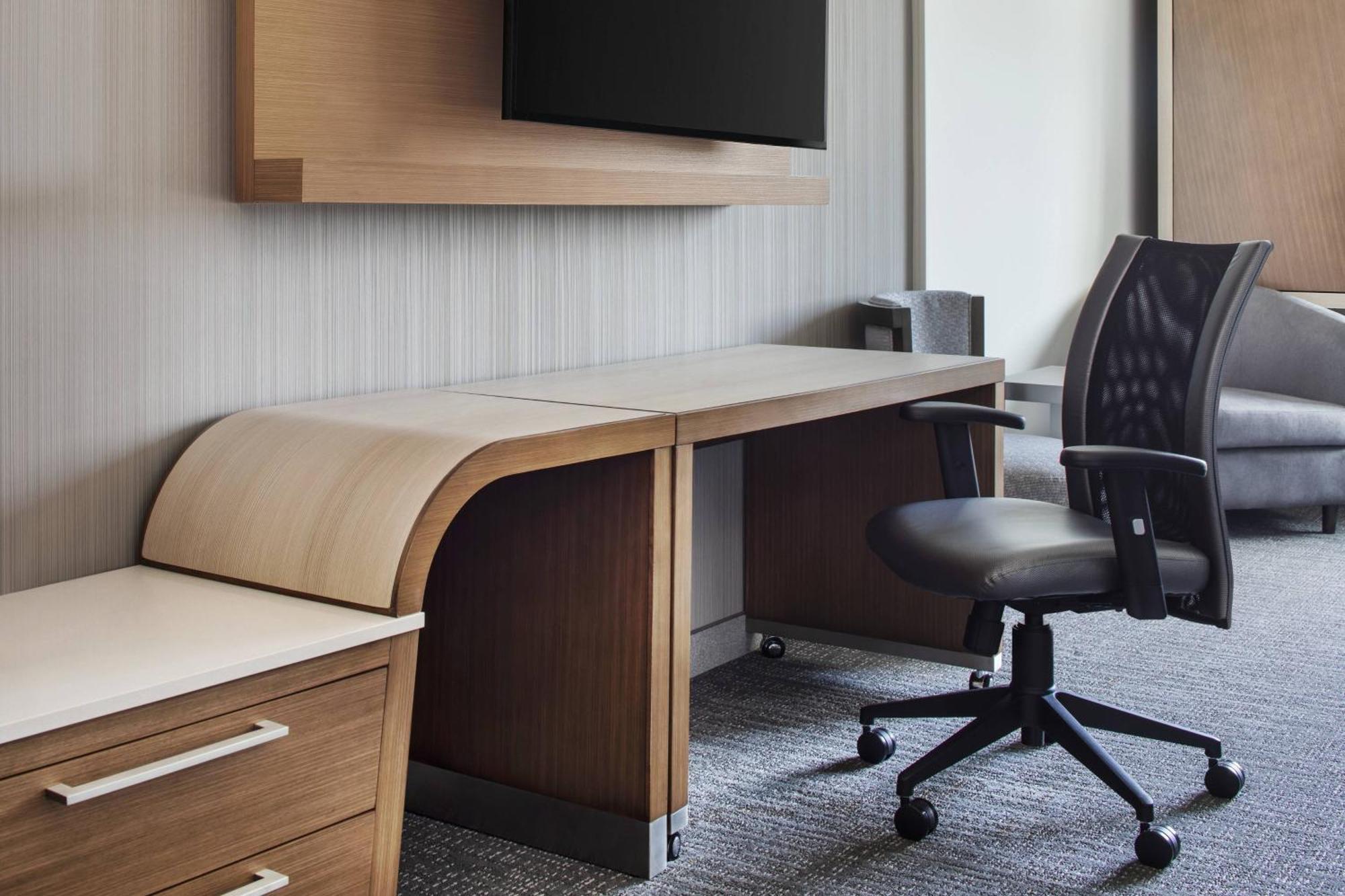 Courtyard By Marriott Wayne Fairfield Hotel Екстериор снимка
